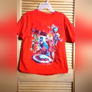 Avengers graphic short sleeve size 2XL -18